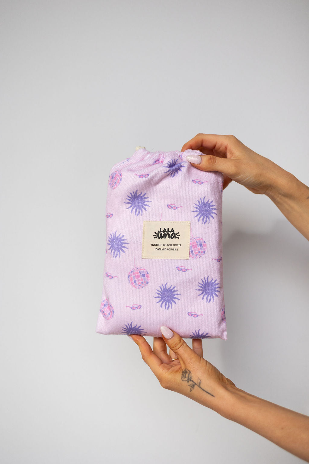 "TULLY" Hooded Towel