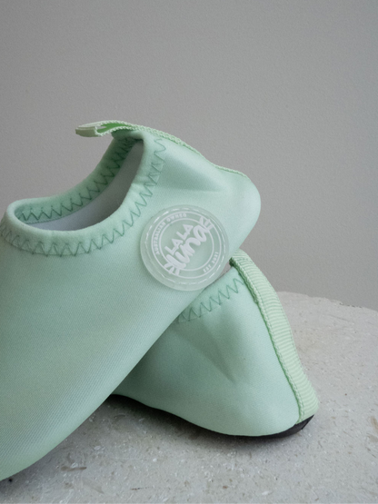 "Apple" Water shoes